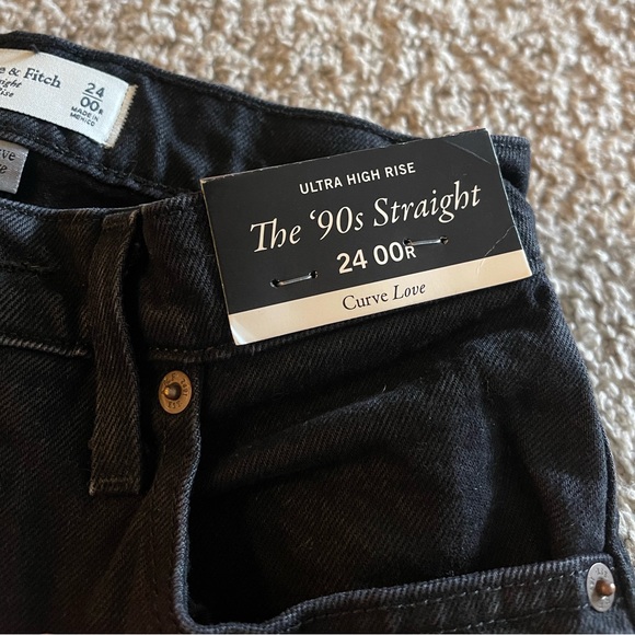 Abercrombie & Fitch Curve Love Ultra High Rise 90s Straight Jean - Picture 4 of 7